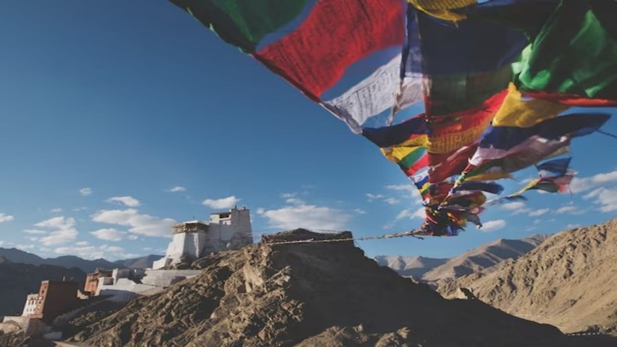 Increase in tourists in Jammu-Kashmir and Himachal... Huge decline in the number of tourists in Ladakh