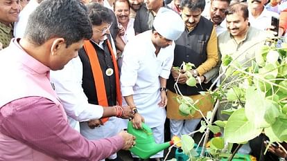 Pm modi jyotiraditya Scindia kailash vijayvargiya rahul gandhi manipur news indore