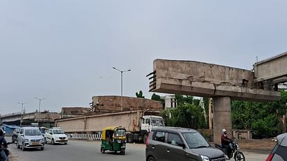 Construction work of Club Road flyover of Punjabi Bagh is 90 percent complete