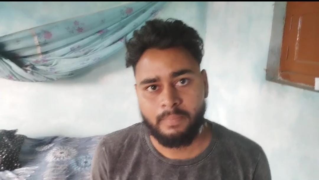 Criminals kidnapped the chief's nephew who was strolling outside the house