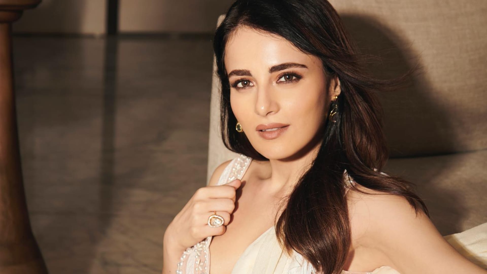 know about box office collection of Radhika Madan film Pataakha kuttey angrezi medium ahead of Sarfira release