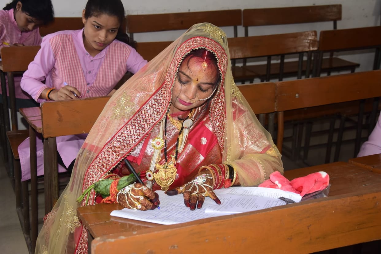 Sagar: After bidding farewell to the pavilion, the bride went straight to take the exam