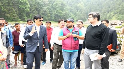 Kumaon Commissioner Deepak Rawat conducted on-site inspection of Sukhatal Lake nainital
