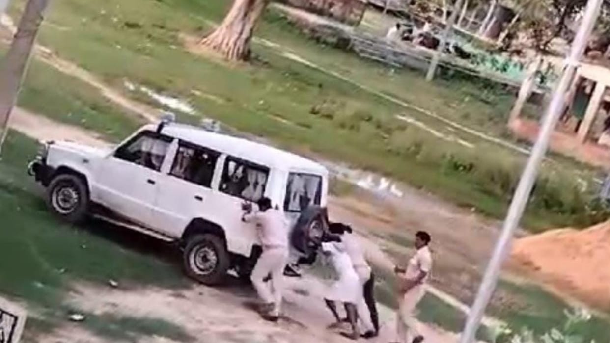 Bihar: Video of CO car being pushed by Home Guard goes viral on social media