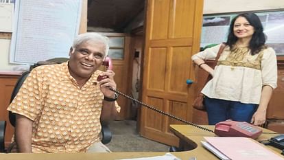 Solan: अभिनेता आशीष विद्यार्थी ने जाना रेलवे का इतिहास Actor Ashish Vidyarthi learnt the history of railways