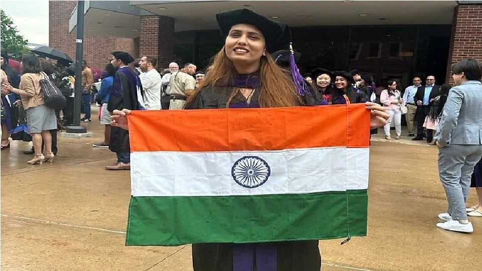 Unique daughters Jhansi's Ghazal Khan is teaching law lessons to the British.