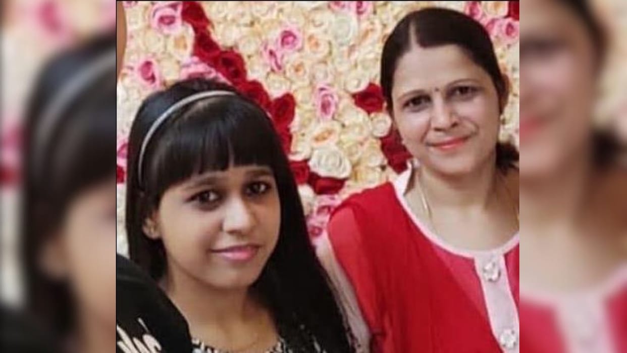 Palak Agrawal of Kashi 42nd rank in CA exam 537 students appeared and 25 successful both the groups