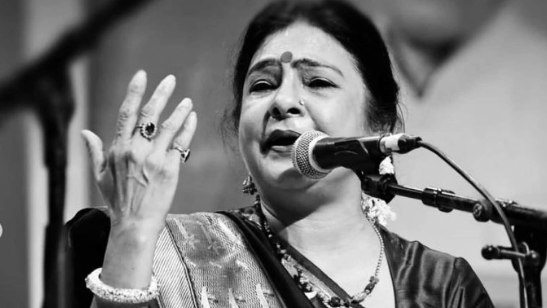 Malini Awasthi Famous Indian Folk Singer angry with mirzapur heeramnadi director sanjay leela bhansali know