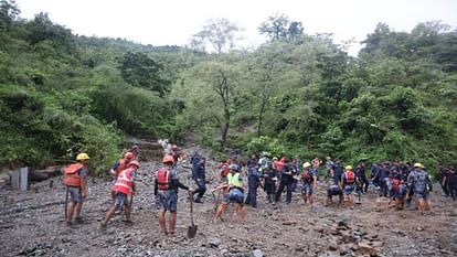 Bihar: 2 buses fell into river due to landslide in Nepal; 7 Biharis including driver among 65 missing people