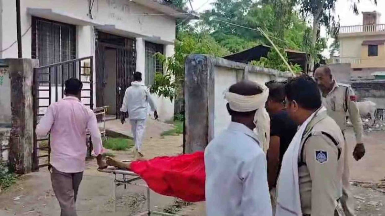 Tikamgarh: Tantrika could not revive the woman who died of snakebite, family got the postmortem done