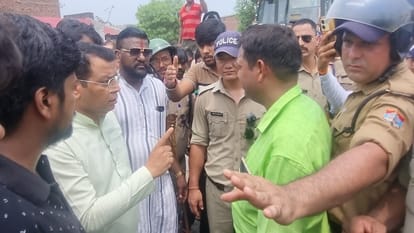 BJP MLA and police face to face during encroachment in rudrapur