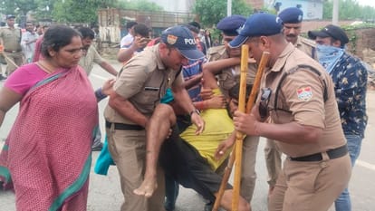 BJP MLA and police face to face during encroachment in rudrapur