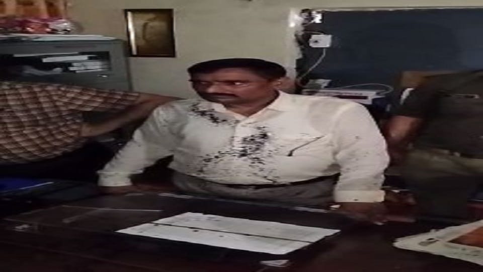 Ink thrown on Raja Mahendra Pratap Singh University Vice Chancellor