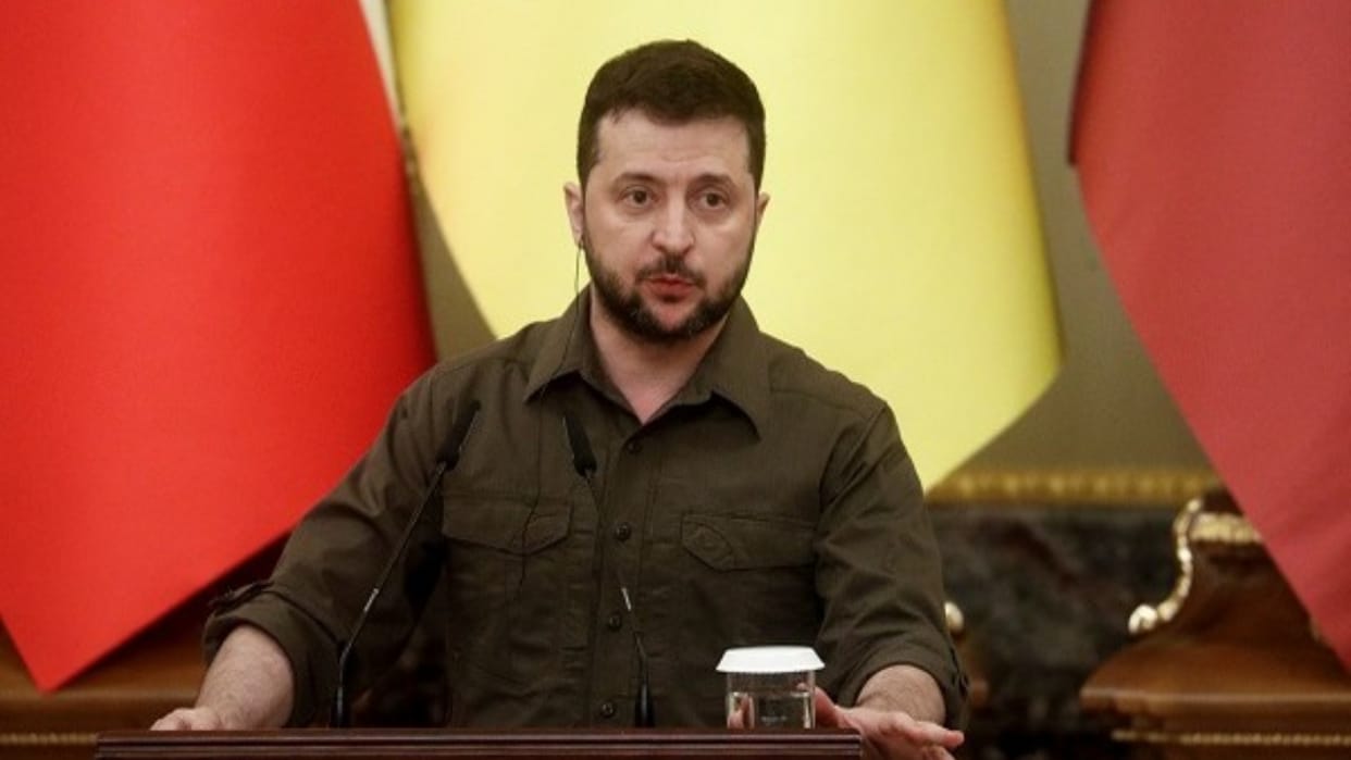 Ukraine Captures Russian Town with Gas Pipe Network, Zelensky Says