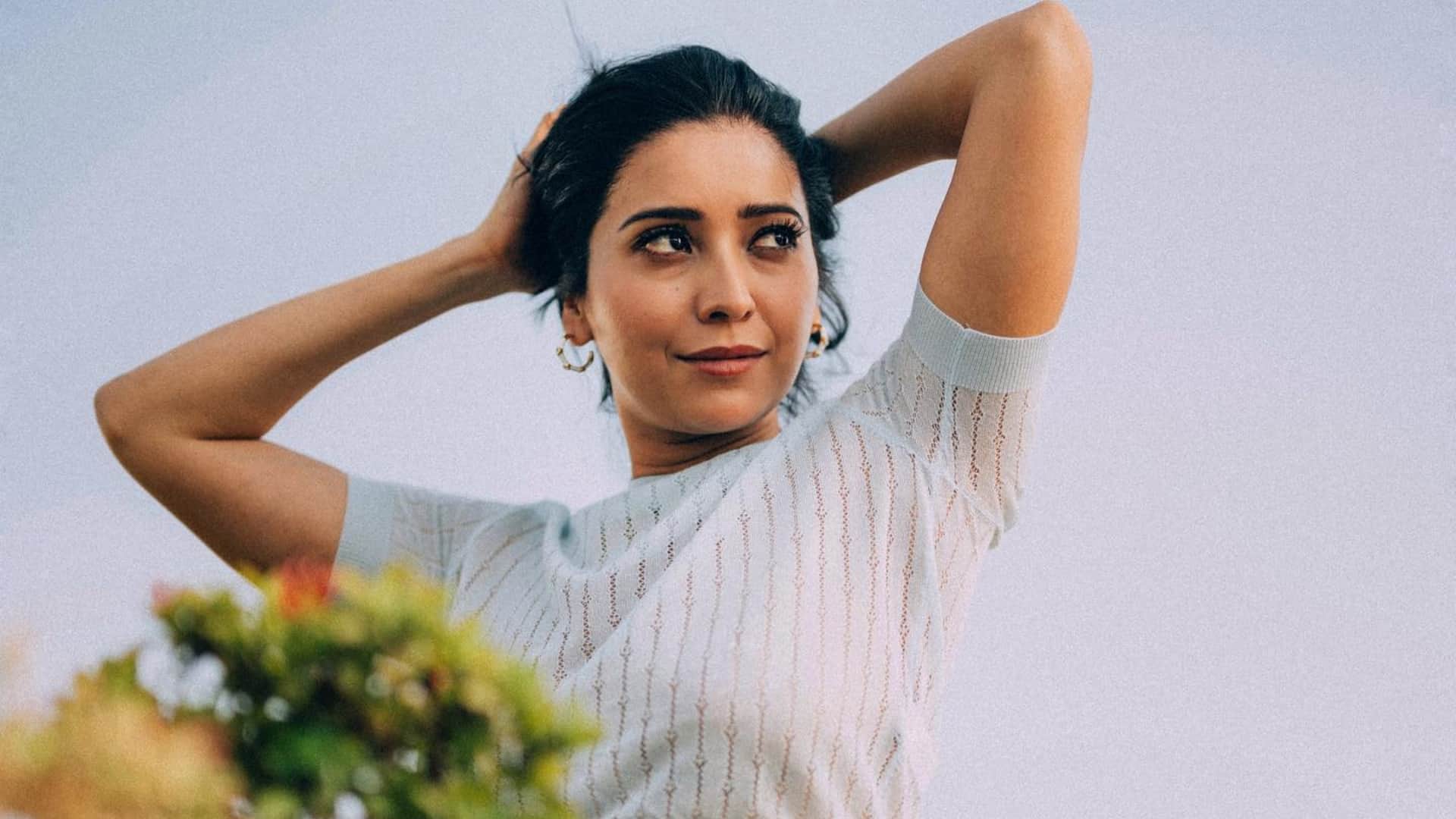 Actress Asha Negi spoke on her relationship status said I am single and happy and everything is going well