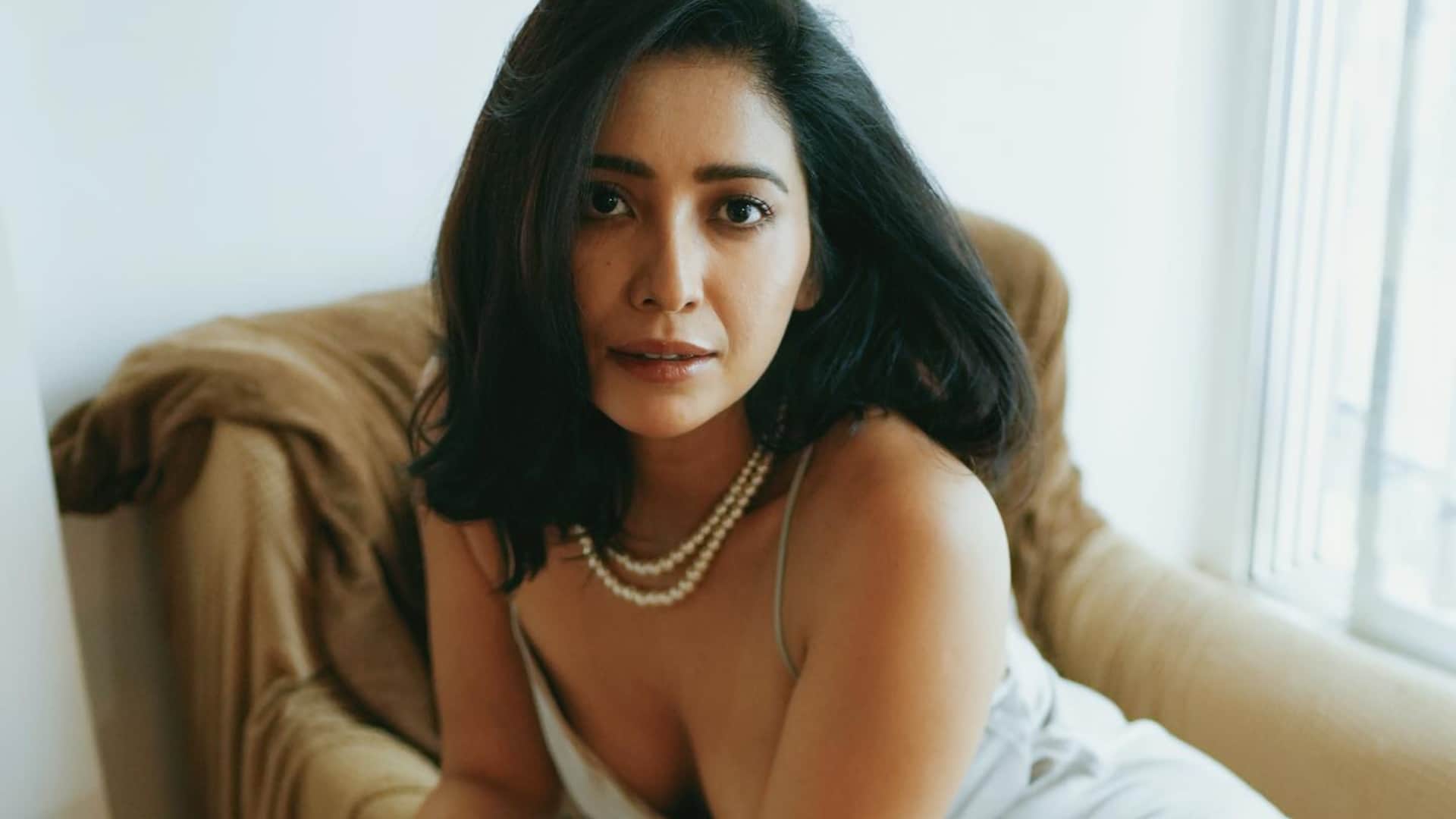 Actress Asha Negi spoke on her relationship status said I am single and happy and everything is going well