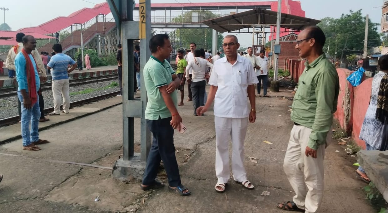 Bihar News: Senior advocate of Jehanabad was hit by a train, had left home to go to Patna, his feet slipped.