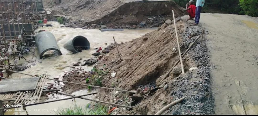 Bihar: Alternative road and culvert built in Aurangabad, public representative said - contractor was negligent