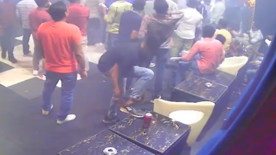 Two groups fight in a bar over an old dispute chairs and bottles are thrown in Bilaspur