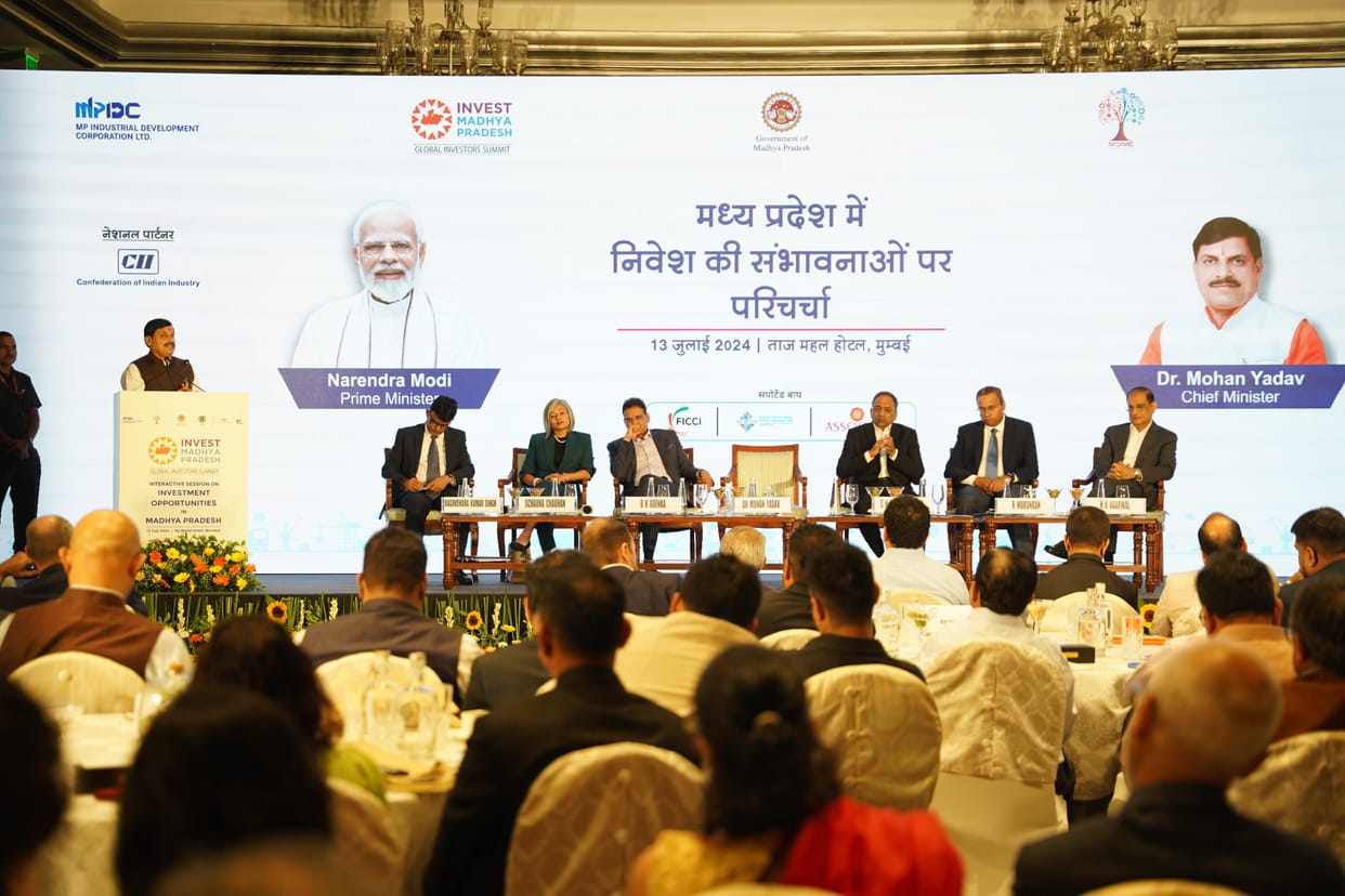 CM Yadav held one to one discussions with industrialists in Mumbai, made them aware of the investment possibil