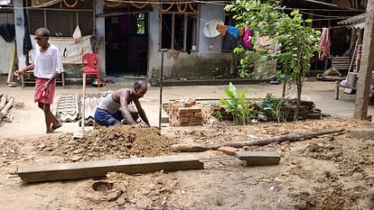 People struggling to join the mainstream after the flood havoc in Bengali Colony in khatima