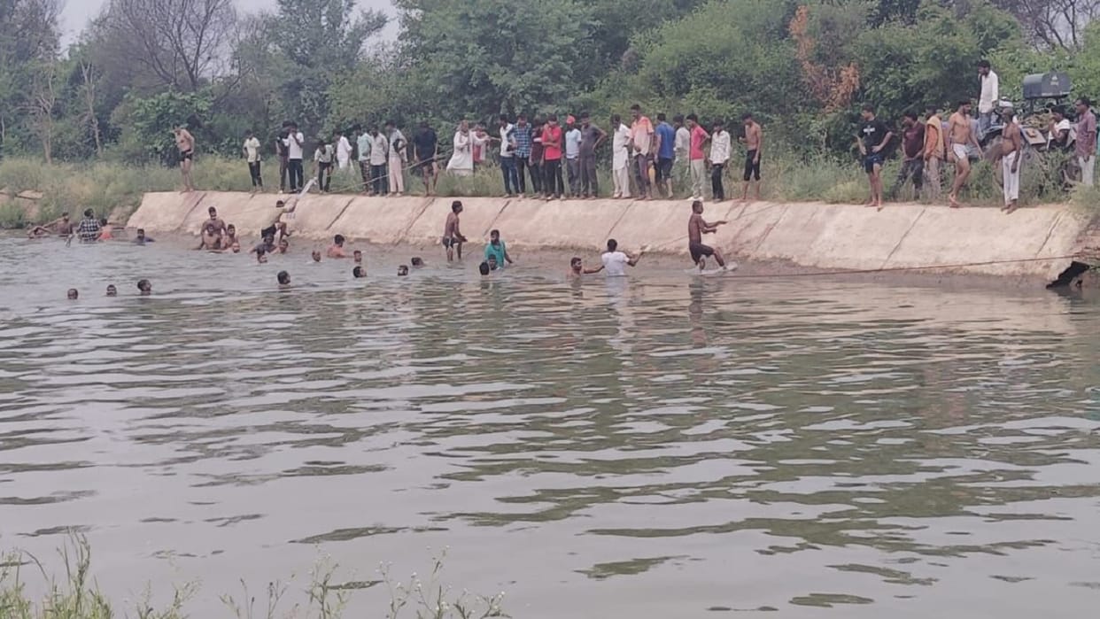 young man who went to take bath in canal with his friends in Narnaund drowned