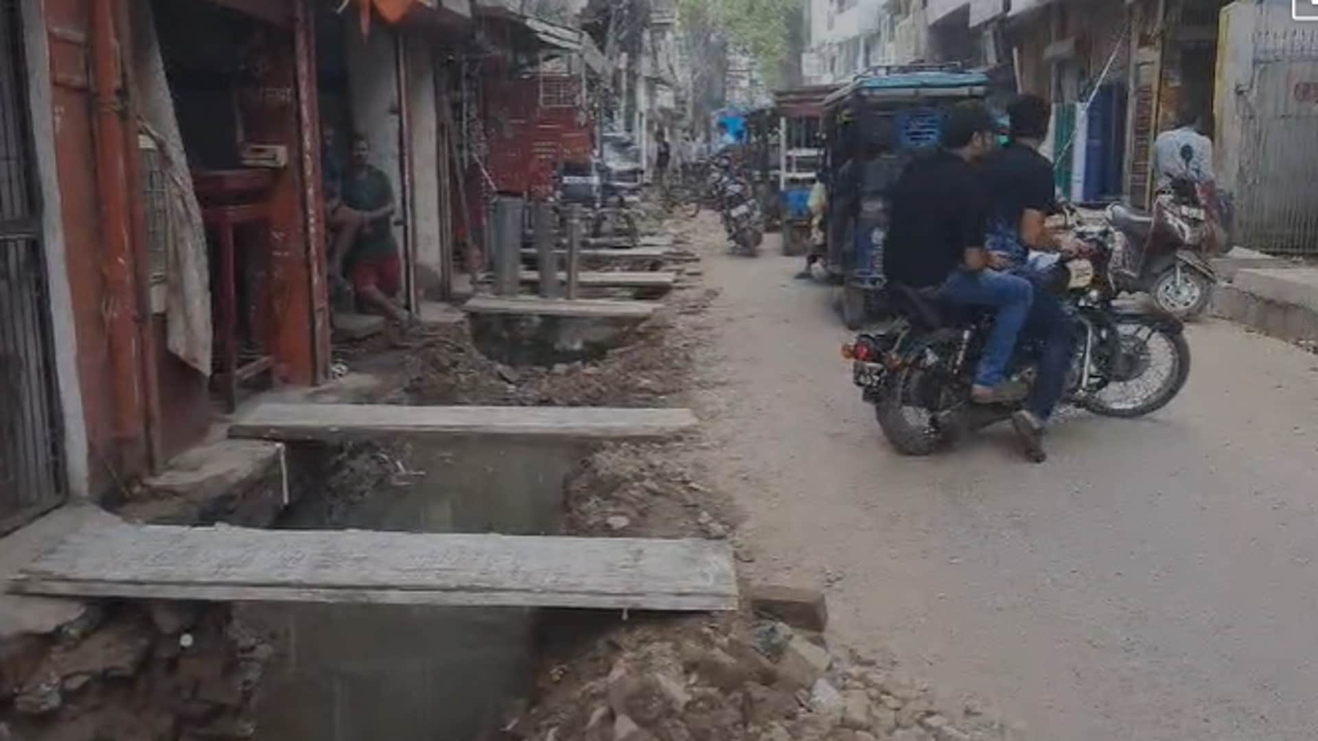 PDA organized Mahakumbh of problems in Basmondi of Mutthiganj, business and life affected.