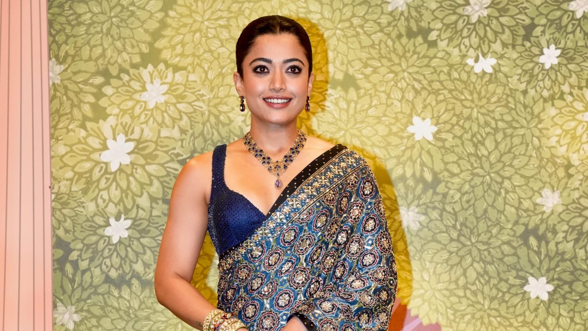 Anant Ambani Radhika Merchant Shubh Aashirwad Ceremony started these celebrities attended the function