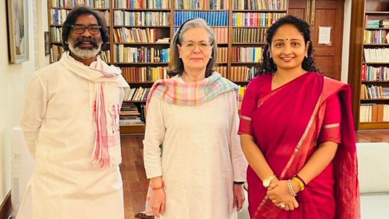 Jharkhand CM Hemant Soren meet soniya gandhi