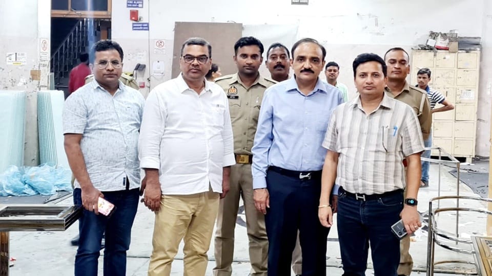 UP: SIB raids Moradabad and Rampur, collects fine 1.11 crore, takes action against mentha trader hideouts