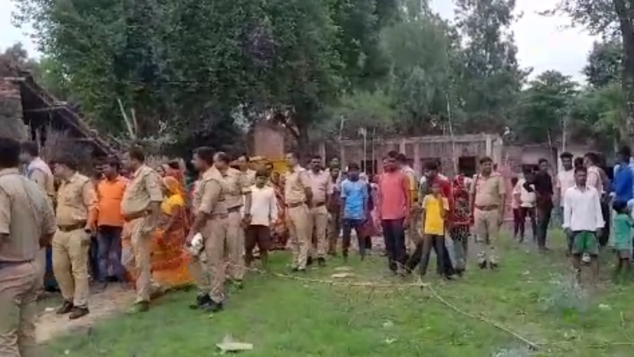 A tractor trampled a two years old child in Gosaiganj Sultanpur.