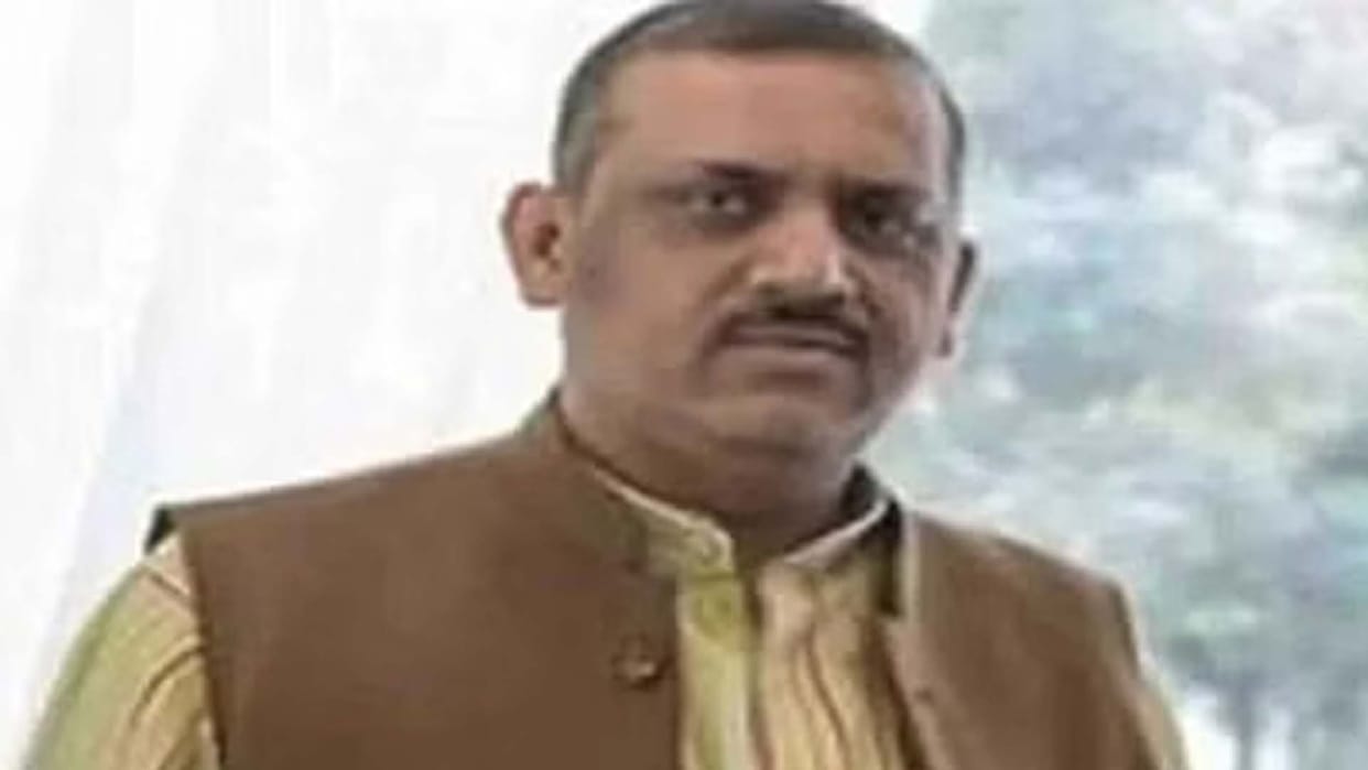 Kanpur: MLA angry at the statement of the district president for not attending the party meeting