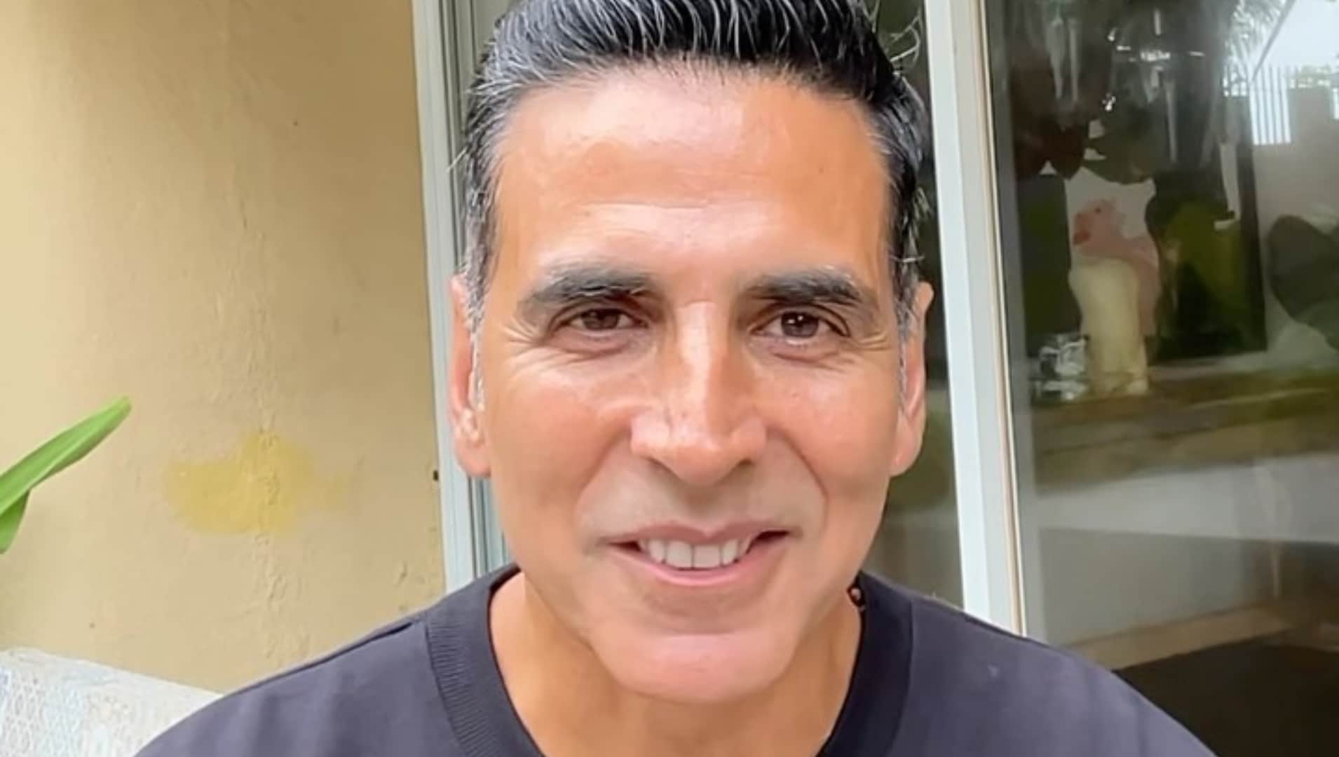 Sarfira actor Akshay Kumar Revealed why he changed his name From Rajiv Bhatia conncetd with his first film