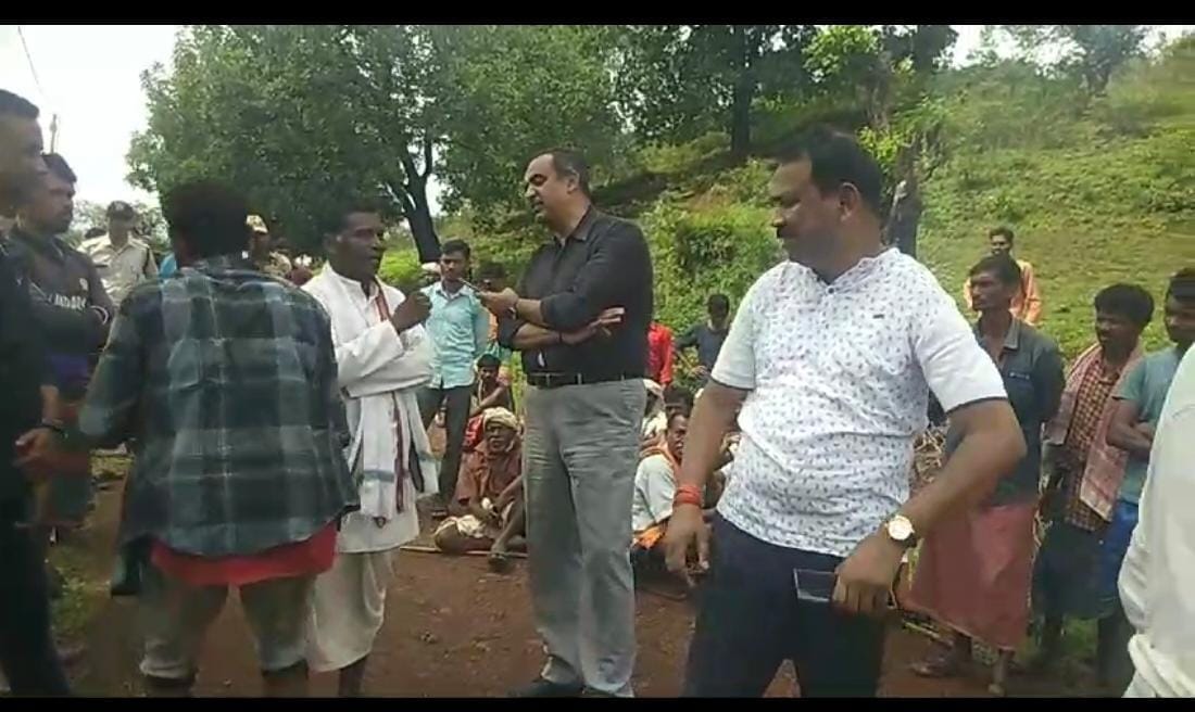 डिंडौरी में स्वास्थ्य विभाग ने पहुंचकर सफाई रखने की हिदायत दी।