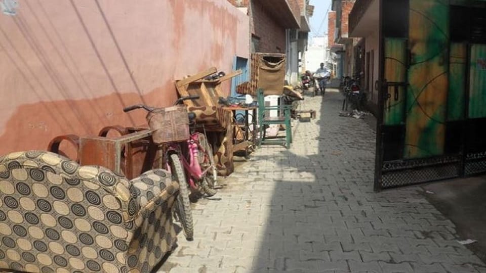 Flood in UP When flood water of Khannaut river receded a scene of devastation came to fore