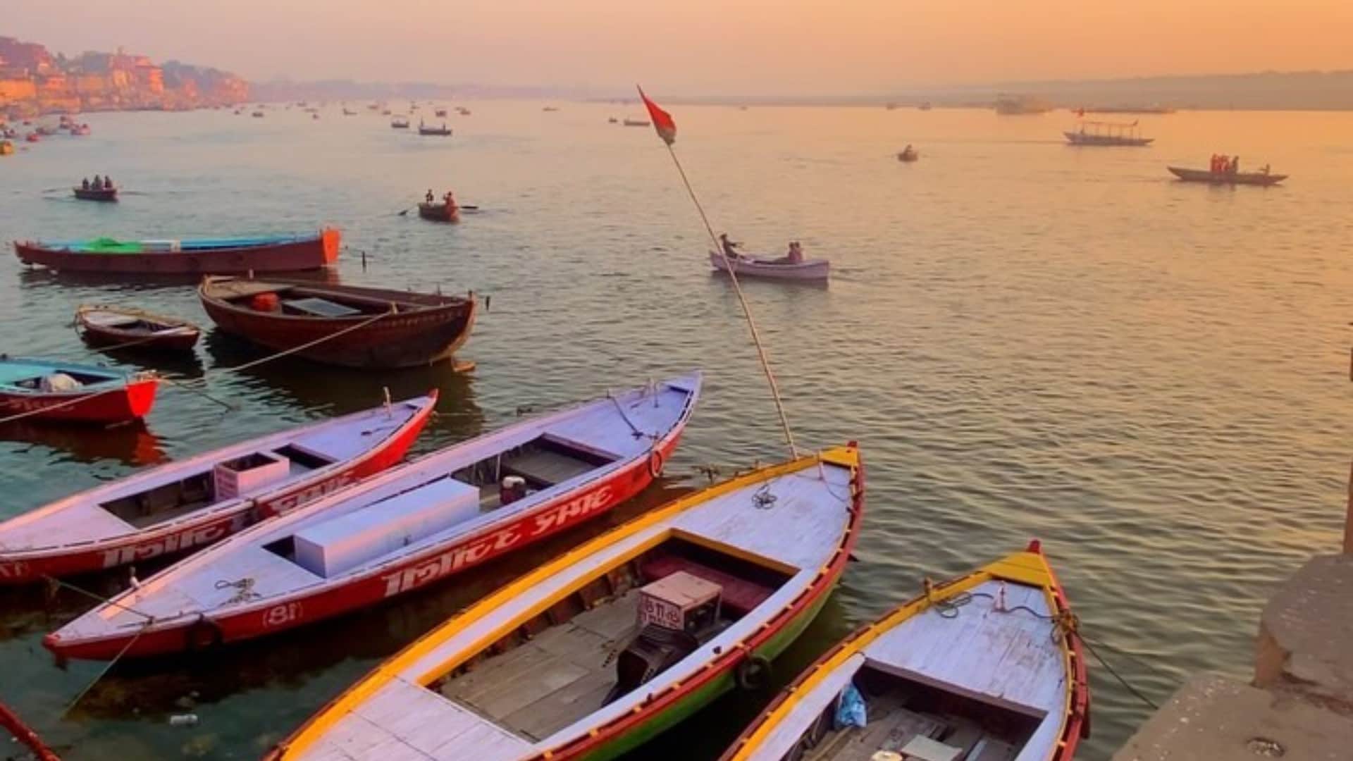 Varanasi Travel Guide Tips to follow Visiting Kashi Vishwanath Temple Crowd Safety Guidelines