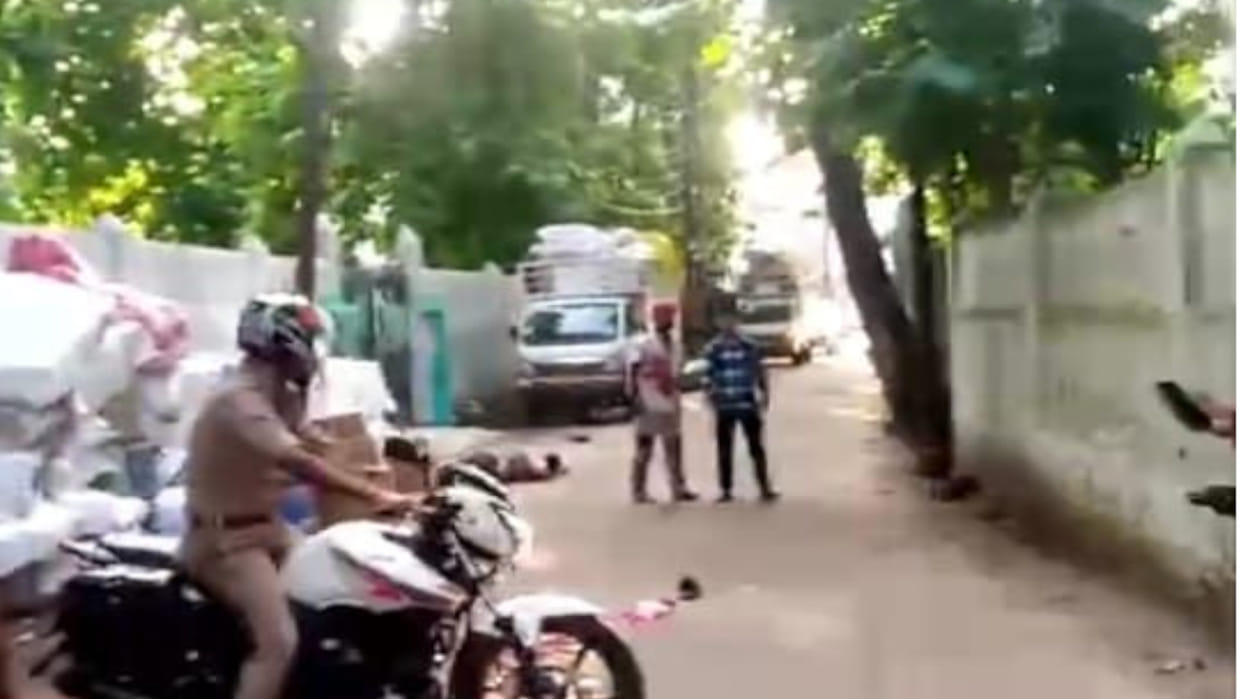 Azim had gone to defend his scrap dealer guru in the Gorakhpur murder case, but was killed