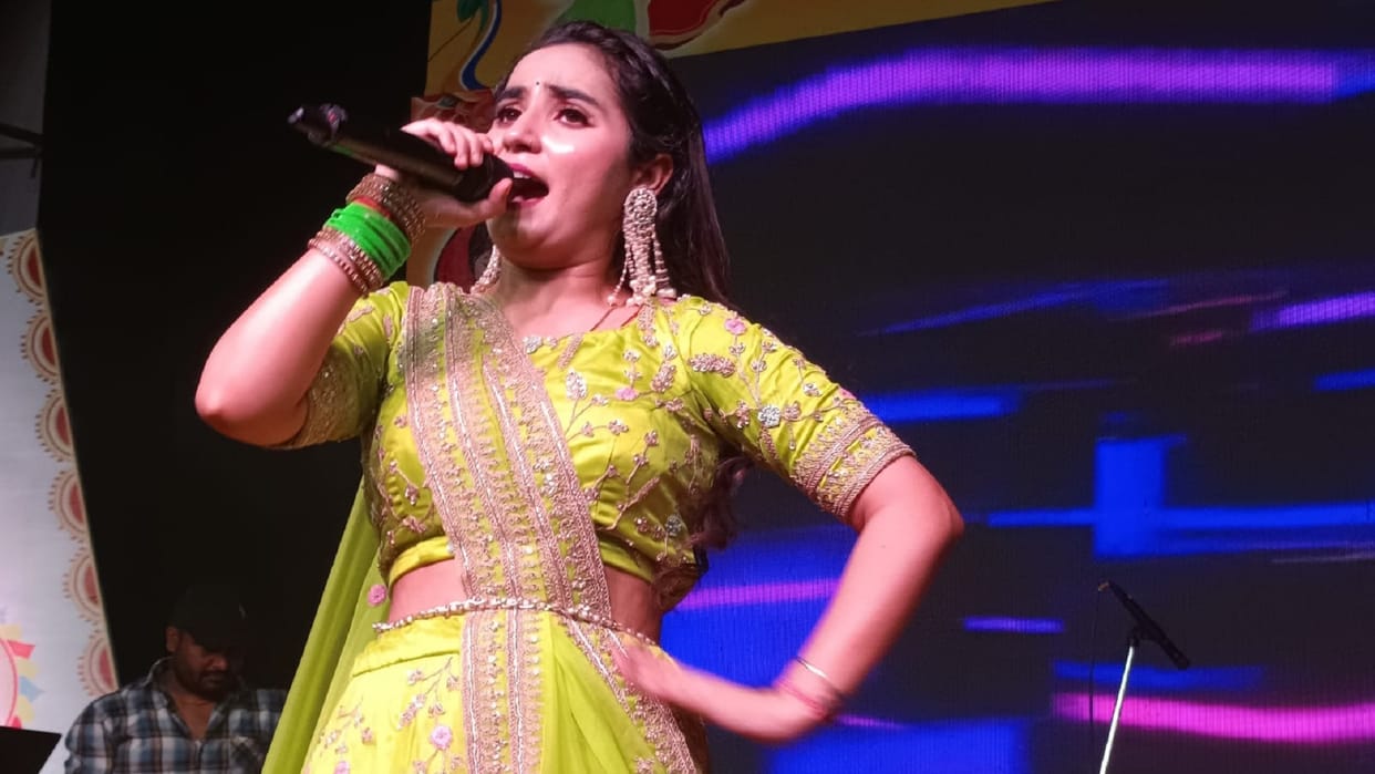 Haryanvi singer Renuka Pawar health deteriorated during a program at Nauchandi fair