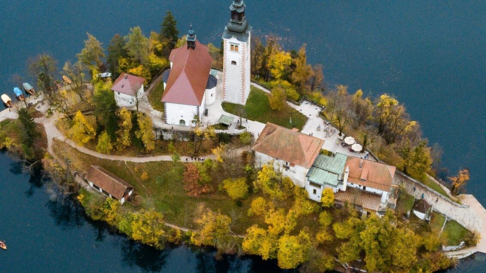 Mysterious Island mystery of the poveglia worlds most haunted island know the all story and history