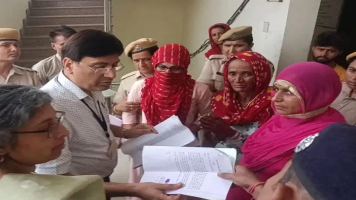 Jhunjhunu: History-sheeter's mother submitted memorandum for not running bulldozer, said- no relation with son