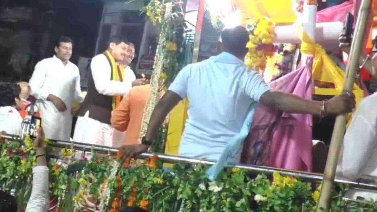 Gwalior News: CM Mohan Yadav pulled the chariot of Lord Jagannath