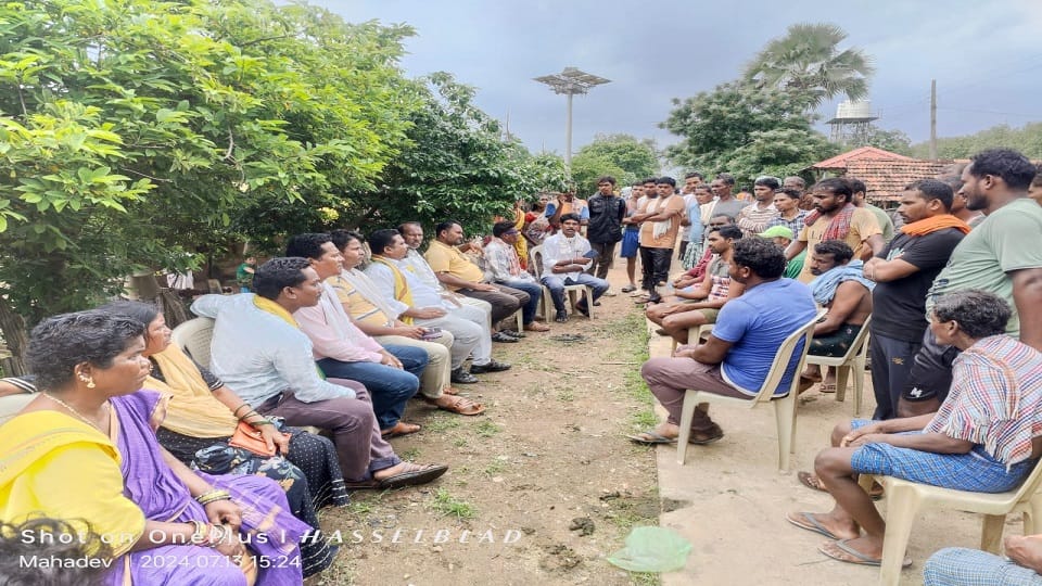 सर्व आदिवासी समाज ने की बैठक