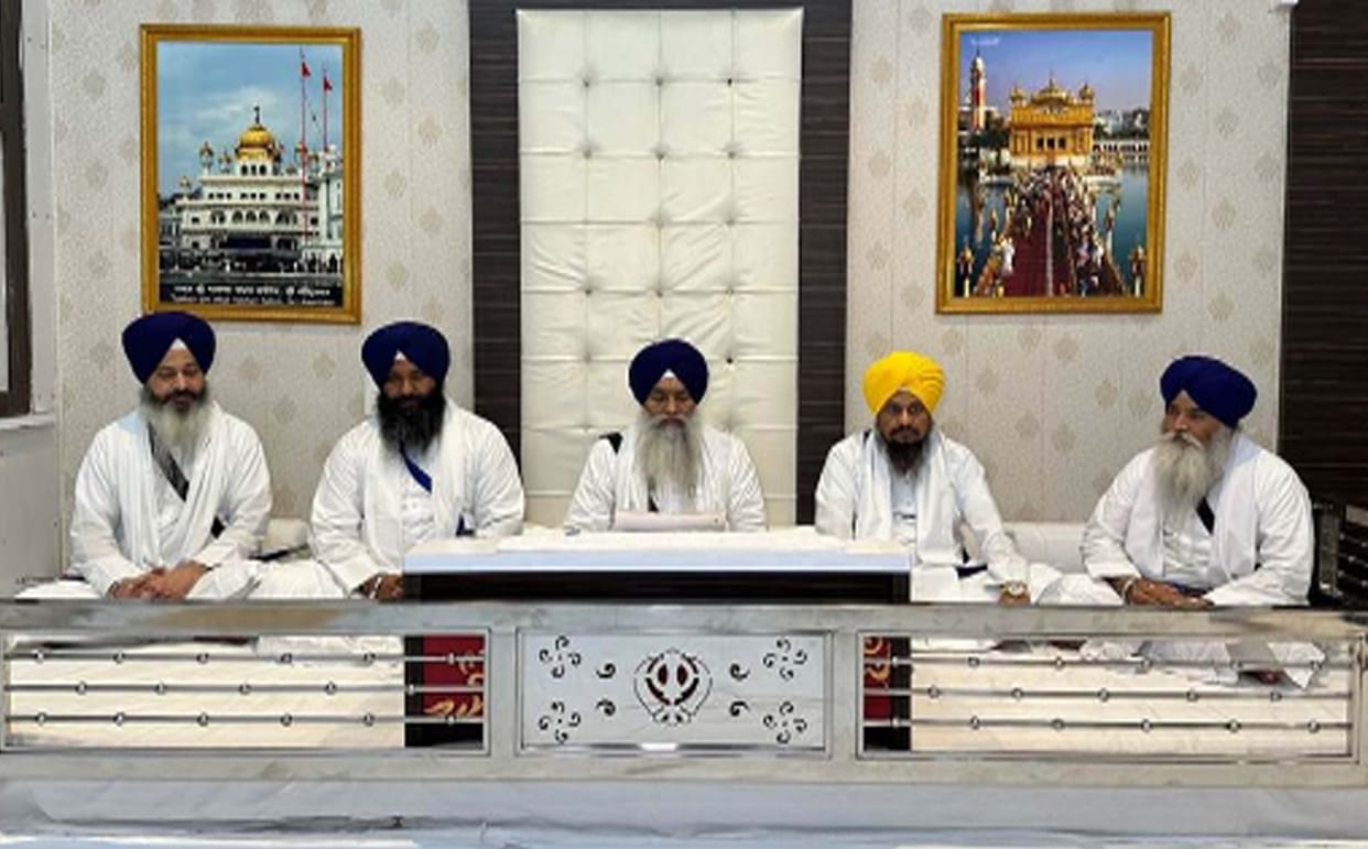Meeting of five Singh Sahibs at Sri Akal Takht Sahib today all update Akali Dal