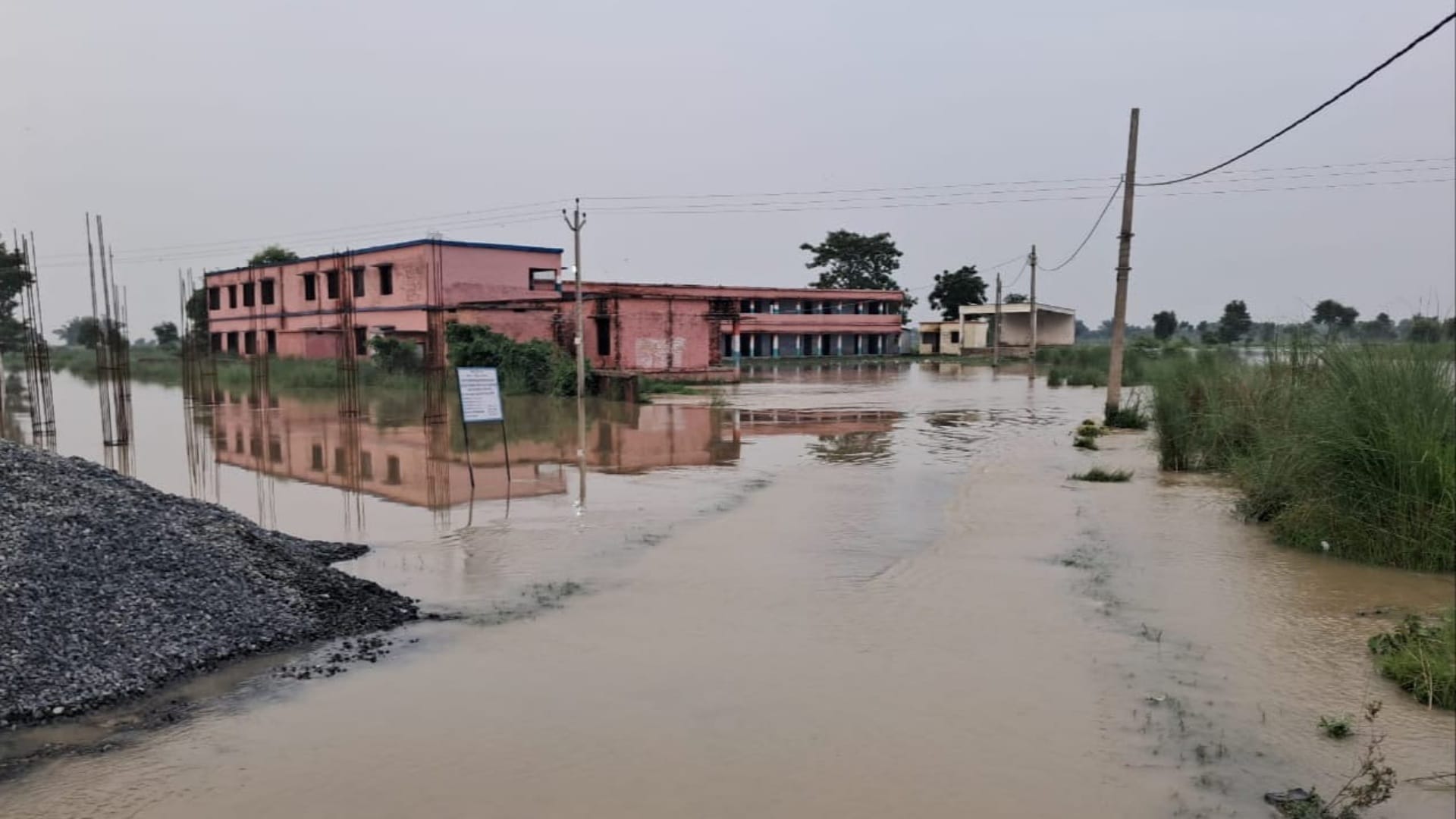 Bihar Flood: Flood of Gandak river wreaked havoc in half a dozen blocks of Gopalganj