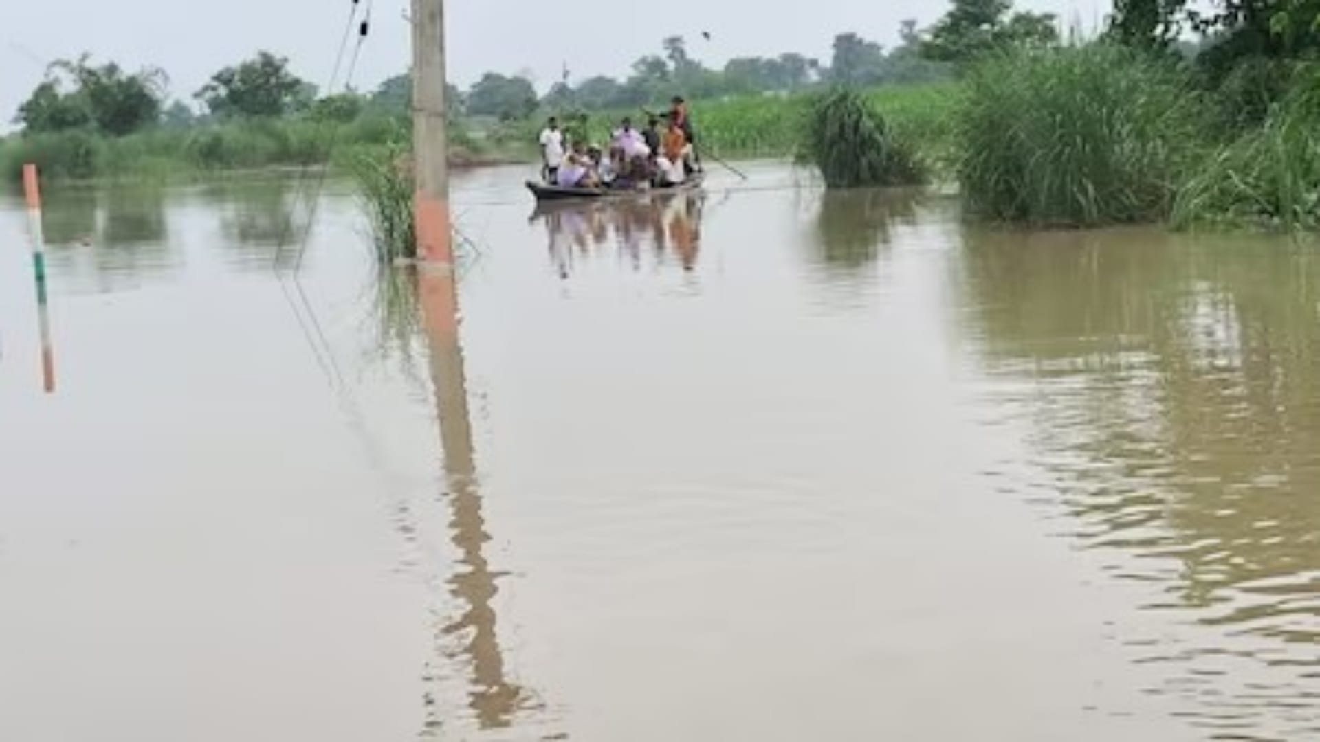 Bihar Flood: Flood of Gandak river wreaked havoc in half a dozen blocks of Gopalganj