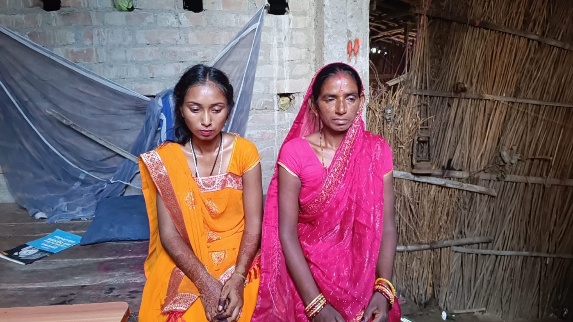 घटना के बाद शादी टूटने पर मायूस दुल्हन और उसकी मां