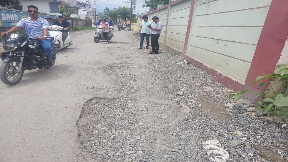 Nainital News: 150 kilometers of roads in three assembly constituencies were washed away due to rain
