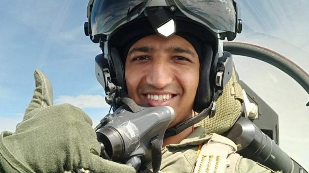 Martyr Commander Nishant mother wounds were freshened after hearing the pain of Anshuman singh parents