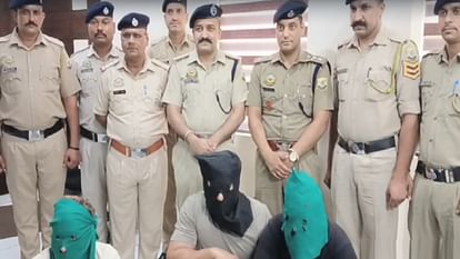 big drug racket being run from home in Nahan busted, father, son and grandson arrested