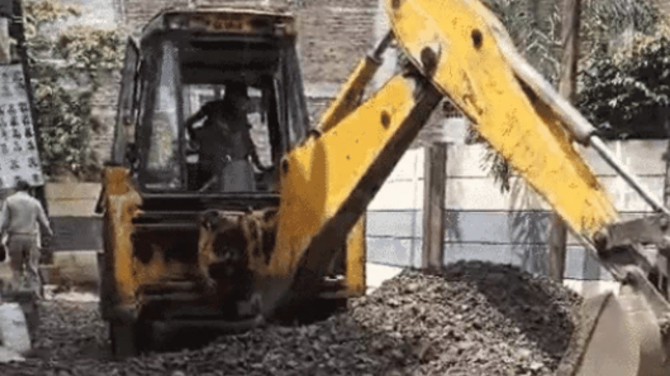 indore news jcb accident children died